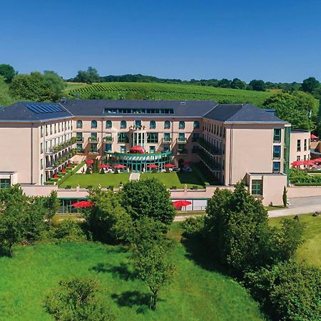 Victor'S Residenz-Hotel Schloss Berg Nennig Bagian luar foto Aerial view of the campus