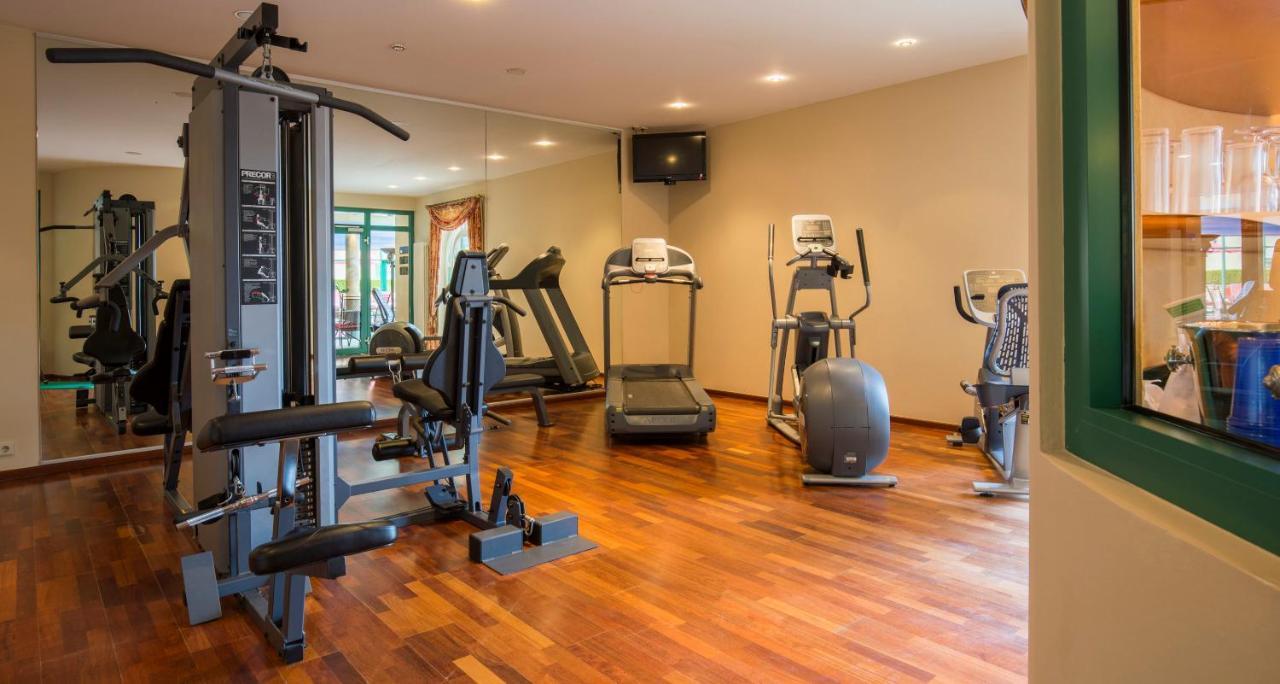 Victor'S Residenz-Hotel Schloss Berg Nennig Bagian luar foto A gym