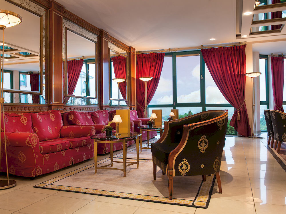 Victor'S Residenz-Hotel Schloss Berg Nennig Bagian luar foto Lobby